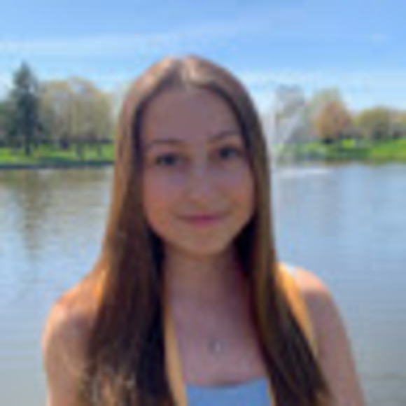 Meet your Posher, Dilek - Picture 1 of 1